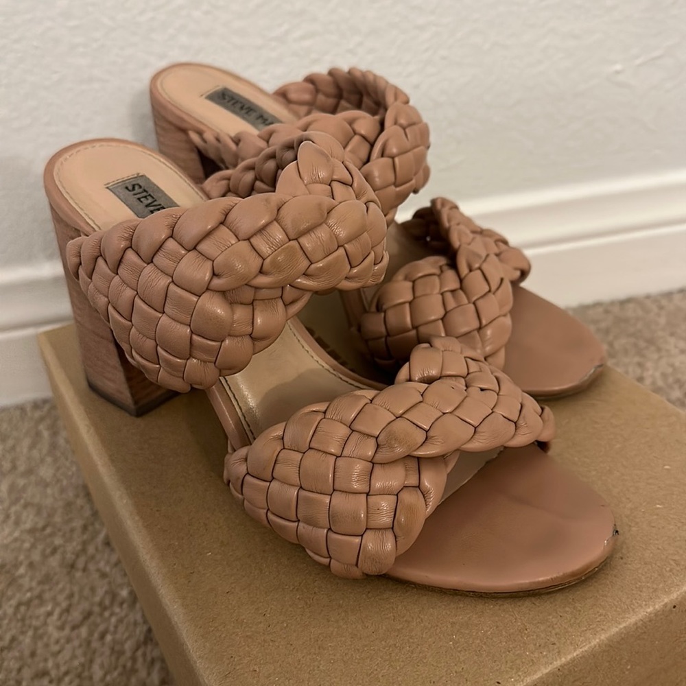 Steven Madden Size 8.5 Heel